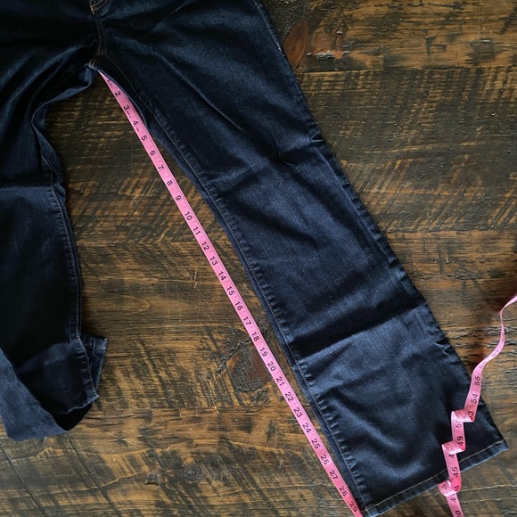 Cabi Boot Cut Dark Wash Jeans Style #203R Business Casual Dress Jeans - Picture 11 of 11